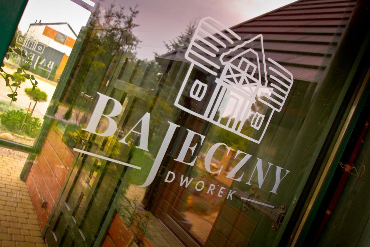 Bajeczny Dworek Karwia Exterior foto